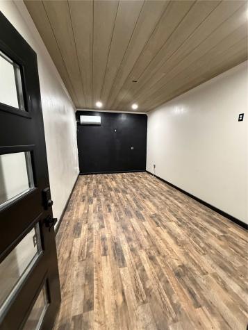 925 Marthas Way Hiawatha IA 52233