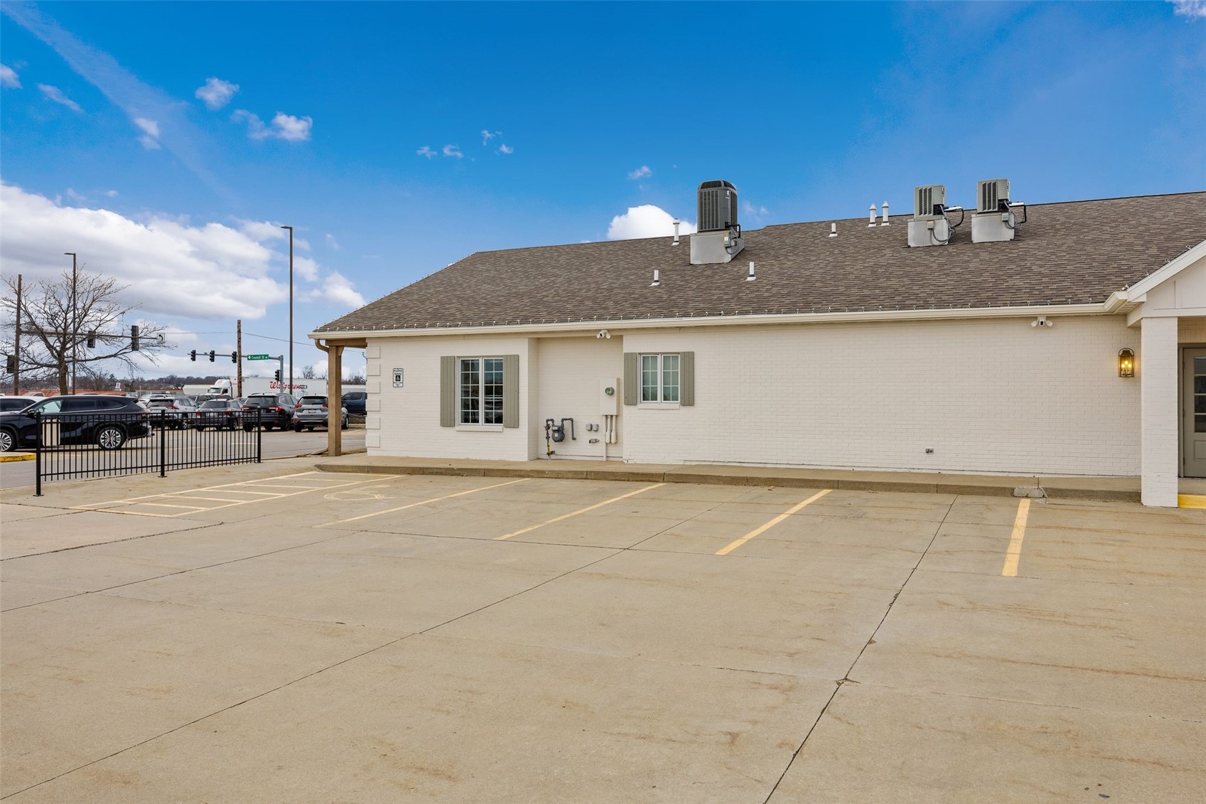 5020 Council Street NE Cedar Rapids IA 52402