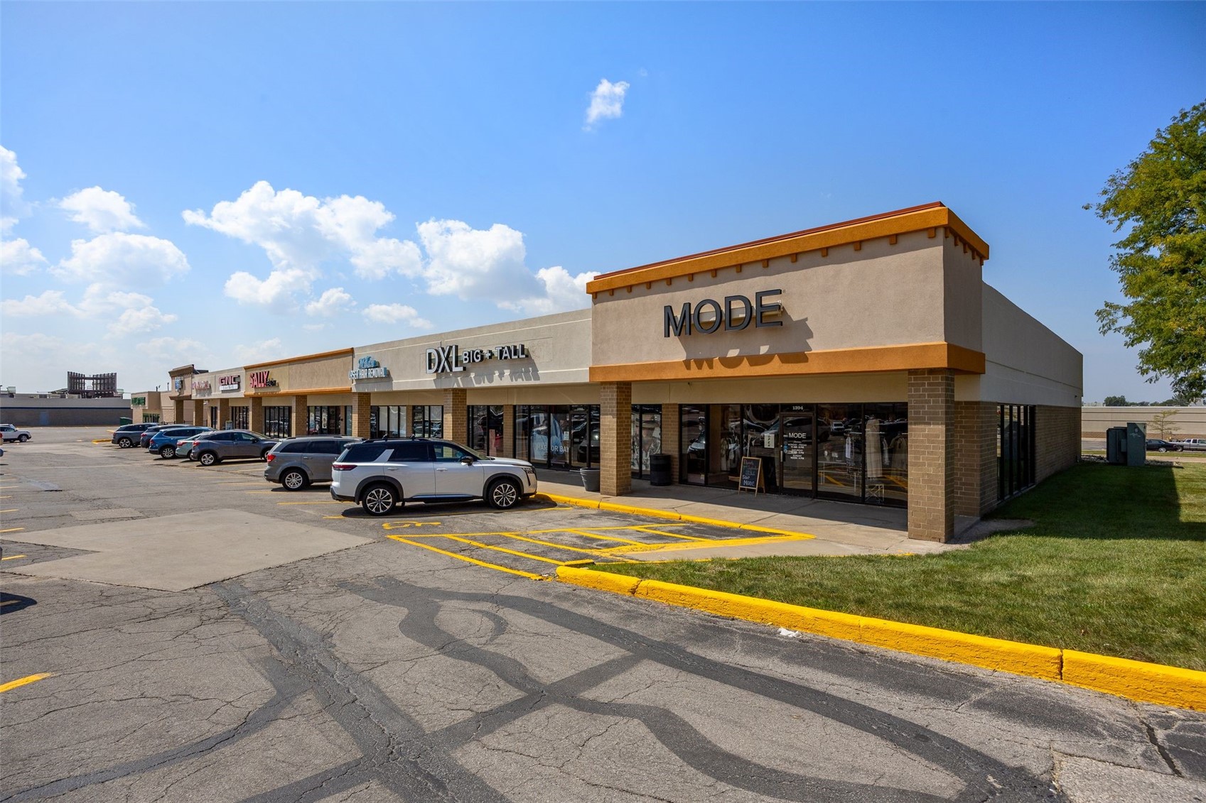 1468 Twixt Town Road Marion IA 52302