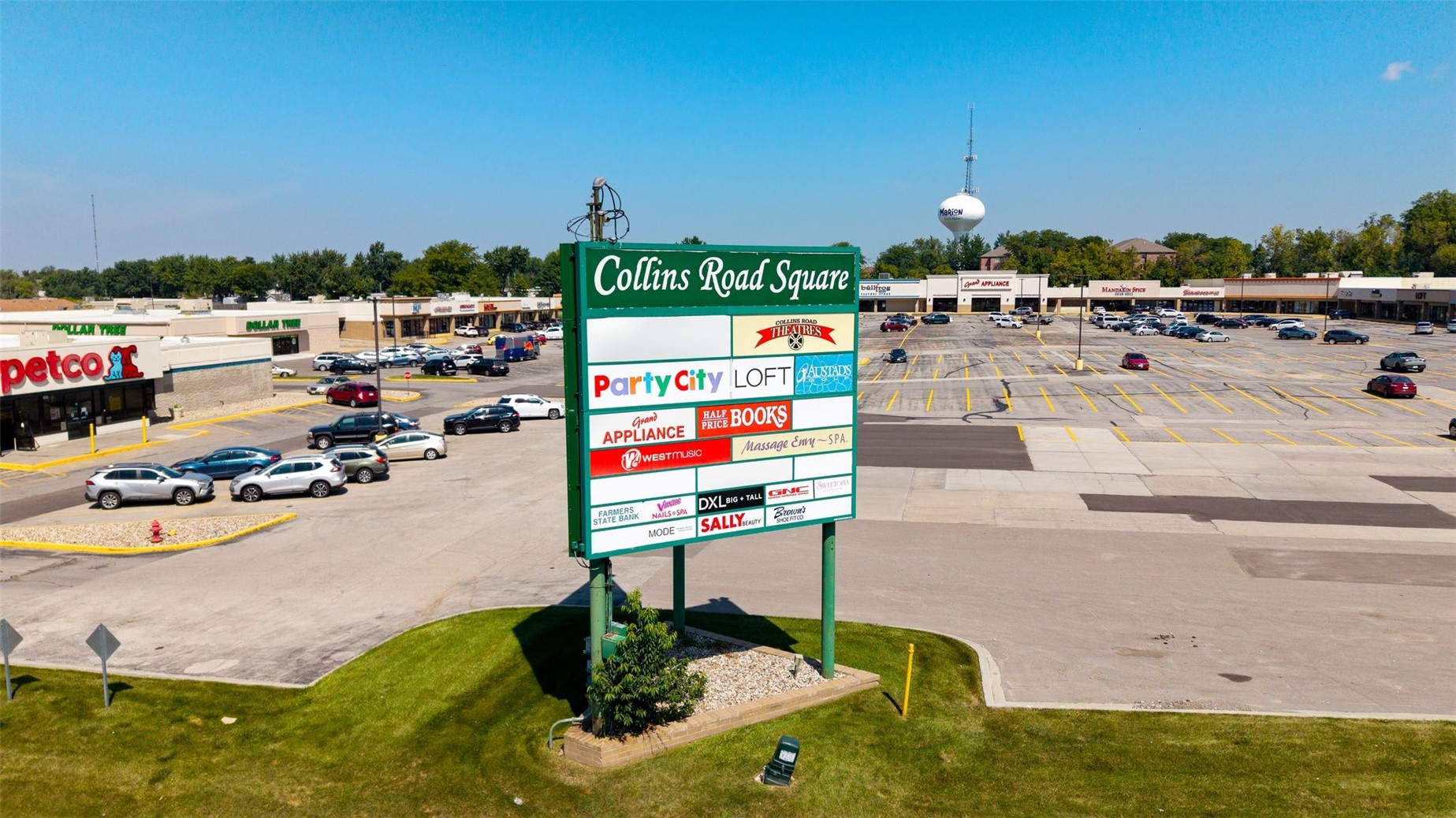1468 Twixt Town Road Marion IA 52302
