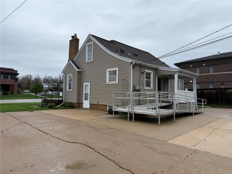 1803 1st Avenue SE Cedar Rapids IA 52402