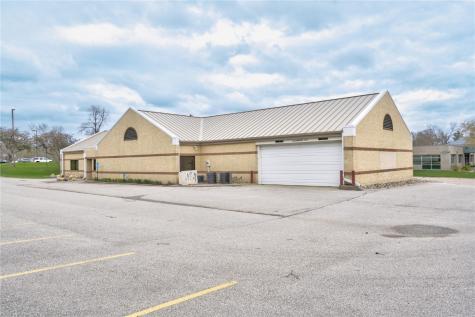 4001 River Ridge Drive NE Cedar Rapids IA 52402
