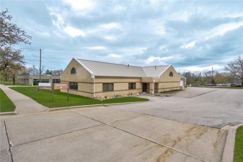 4001 River Ridge Drive NE Cedar Rapids IA 52402