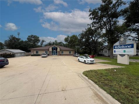 3717 Center Point Road NE Cedar Rapids IA 52402