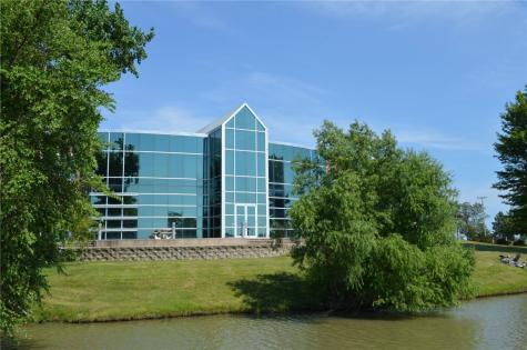 8710 Earhart Lane SW Cedar Rapids IA 52404