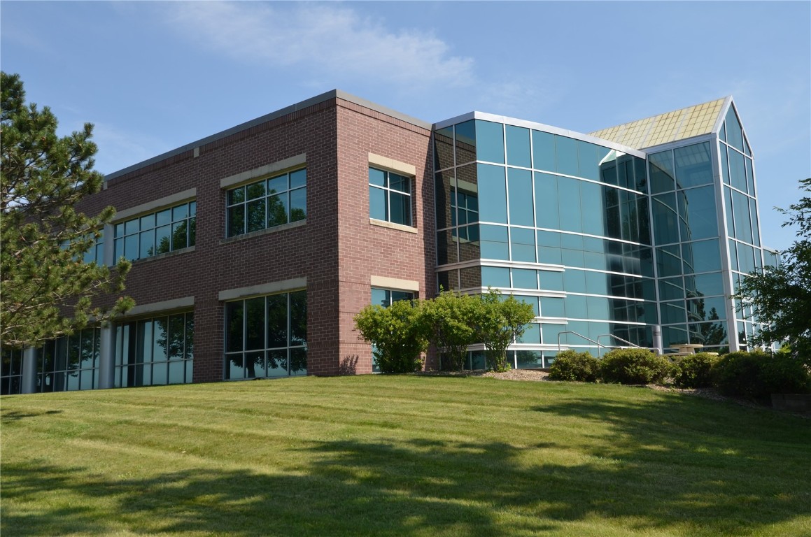 8710 Earhart Lane SW Cedar Rapids IA 52404