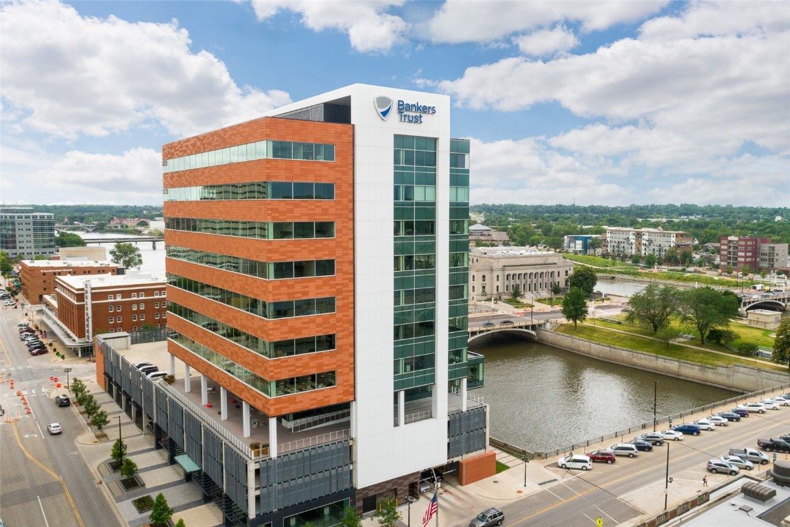 201 1st Street SE Cedar Rapids IA 52401