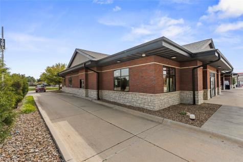 3645 Stone Creek Cedar Rapids IA 52404