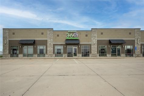 8806 Street Martin Boulevard Cedar Rapids IA 52404