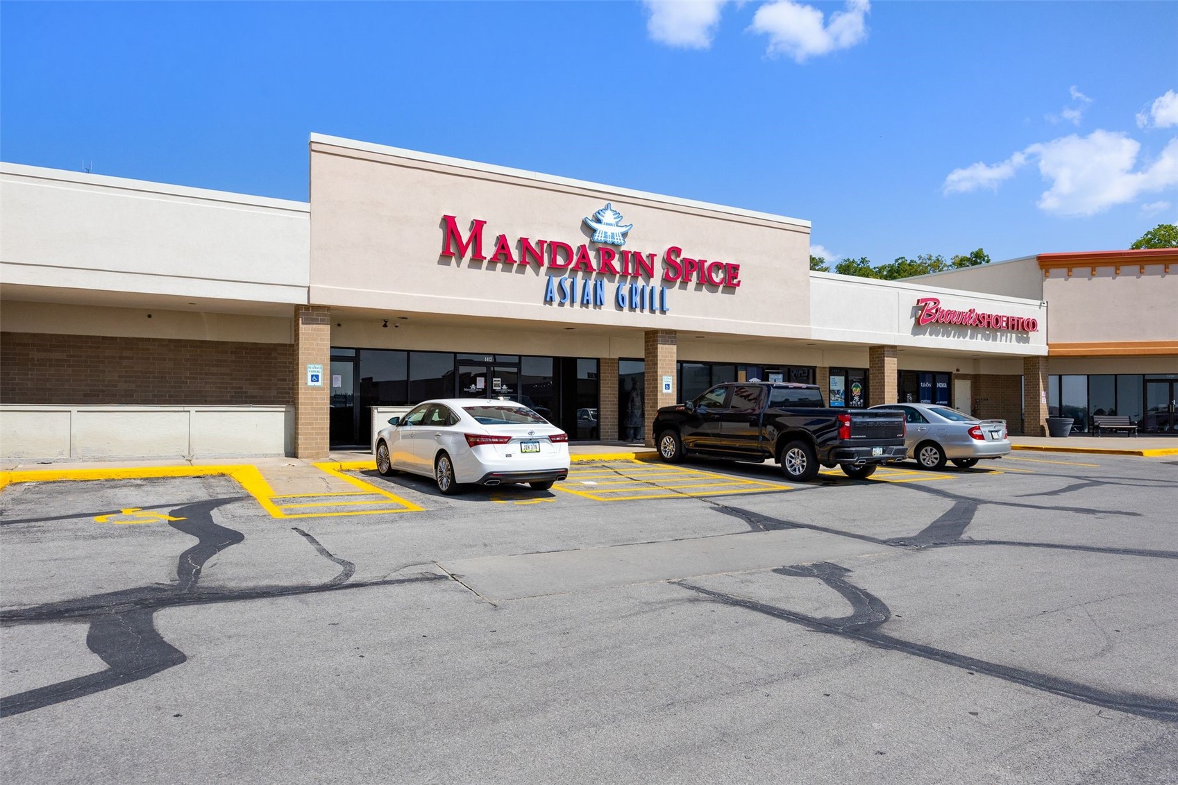 1420 Twixt Town Road Marion IA 52302
