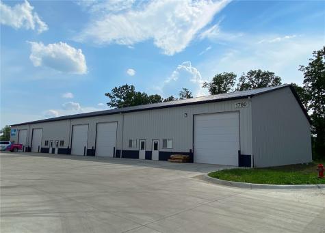 1780 Robins Road Hiawatha IA 52233