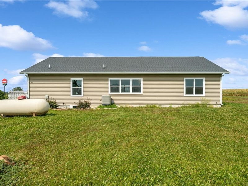 5358 Hutton Drive Urbana IA 52345