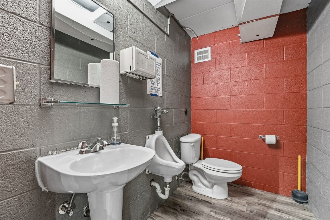 1841/1847 E Avenue NE Cedar Rapids IA 52402