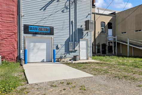 807 12th Street Belle Plaine IA 52208