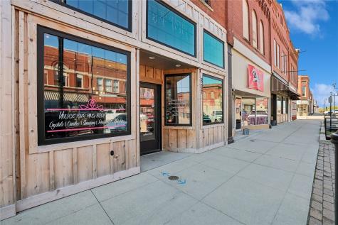 807 12th Street Belle Plaine IA 52208