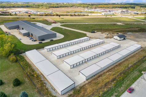 3556 Marnie Avenue Waterloo IA 50701