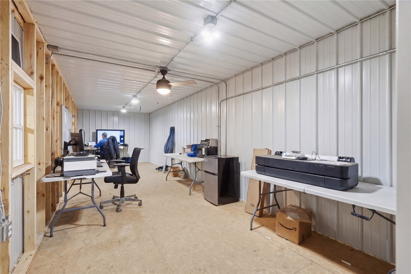 1650 Commercial Walford IA 52351