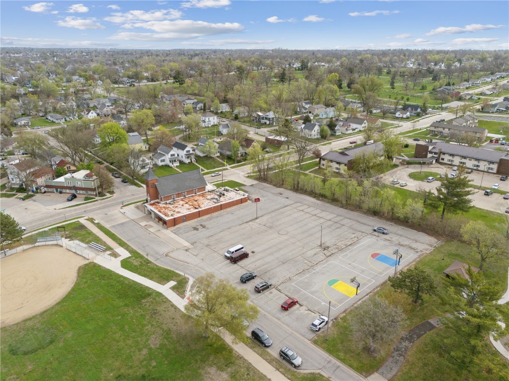 1202 10th Street SE Cedar Rapids IA 52401