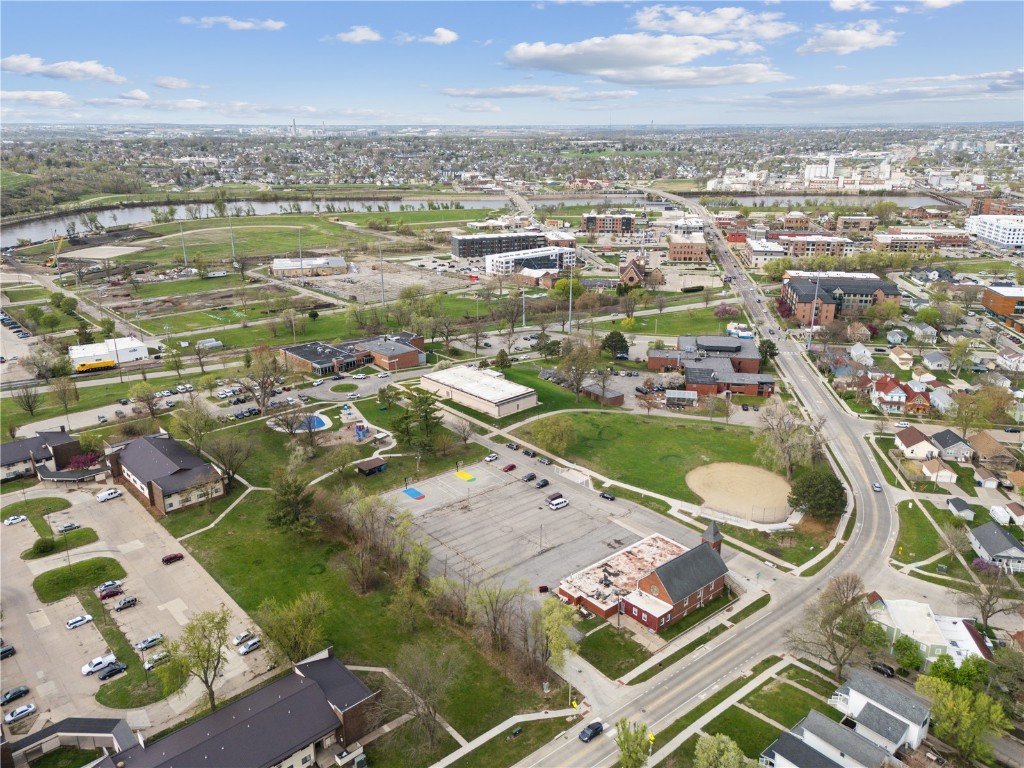 1202 10th Street SE Cedar Rapids IA 52401