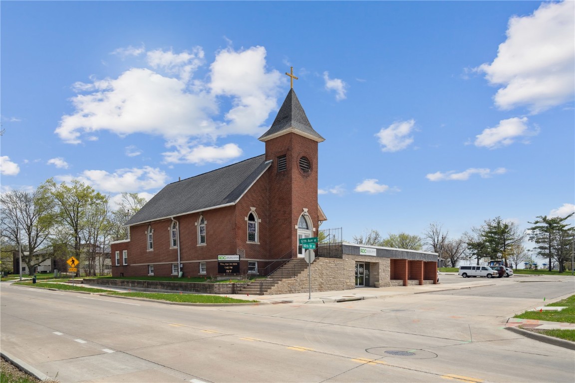1202 10th Street SE Cedar Rapids IA 52401