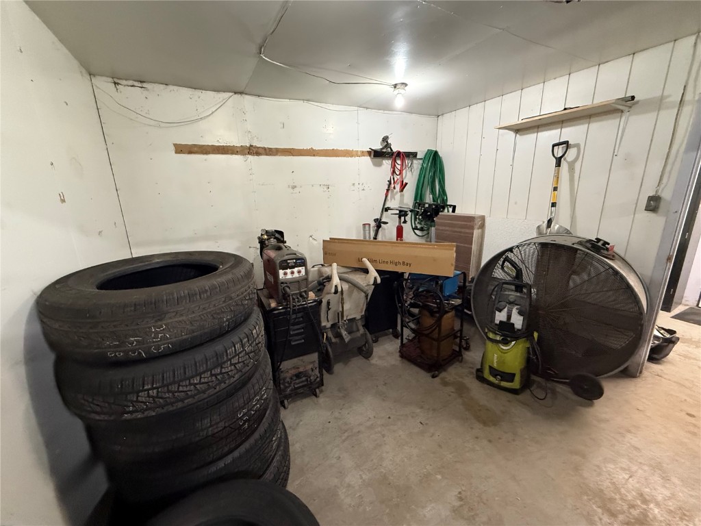 2343 Jamestown Avenue Independence IA 50644
