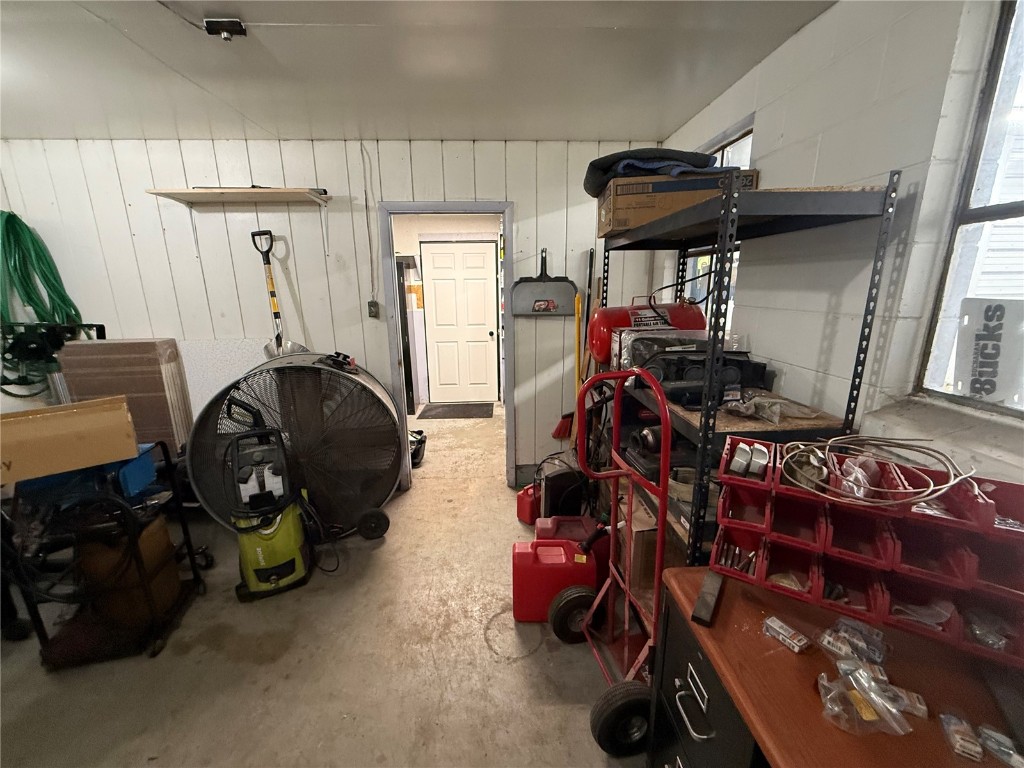 2343 Jamestown Avenue Independence IA 50644