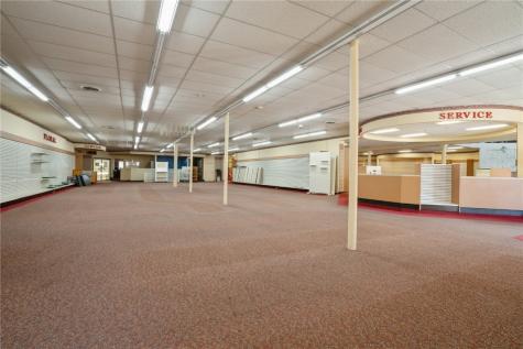 107 S Franklin Street Manchester IA 52057