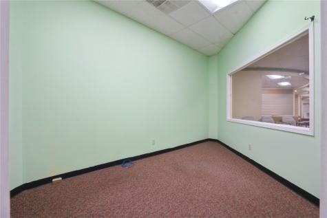 107 S Franklin Street Manchester IA 52057