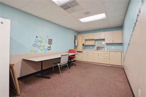107 S Franklin Street Manchester IA 52057