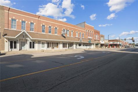 107 S Franklin Street Manchester IA 52057