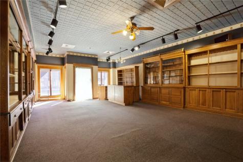 107 S Franklin Street Manchester IA 52057