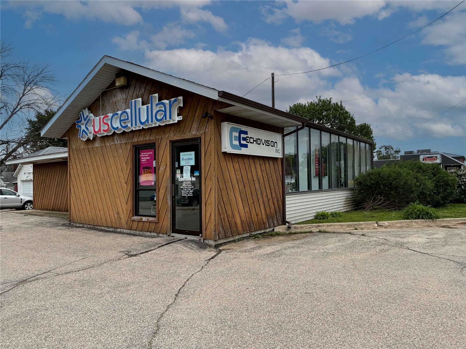 201 S Main Street Monticello IA 52310