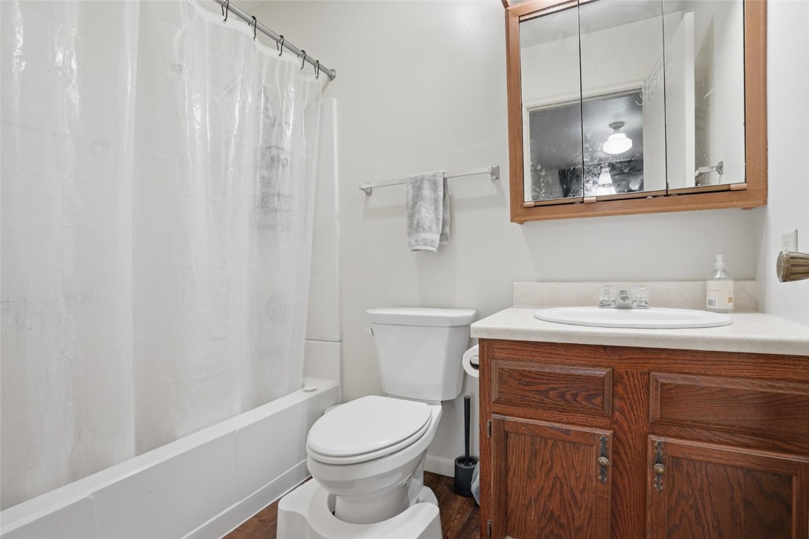 1690 Dows Street Ely IA 52227