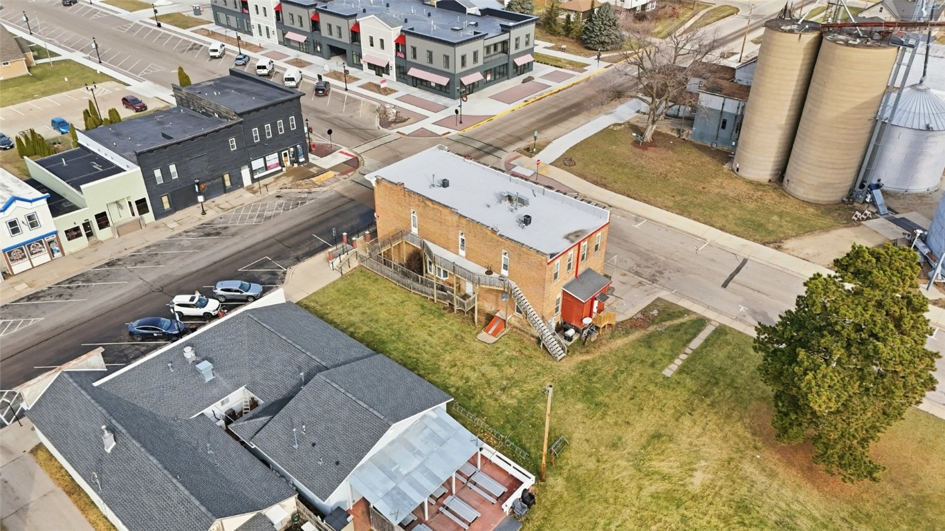 1690 Dows Street Ely IA 52227