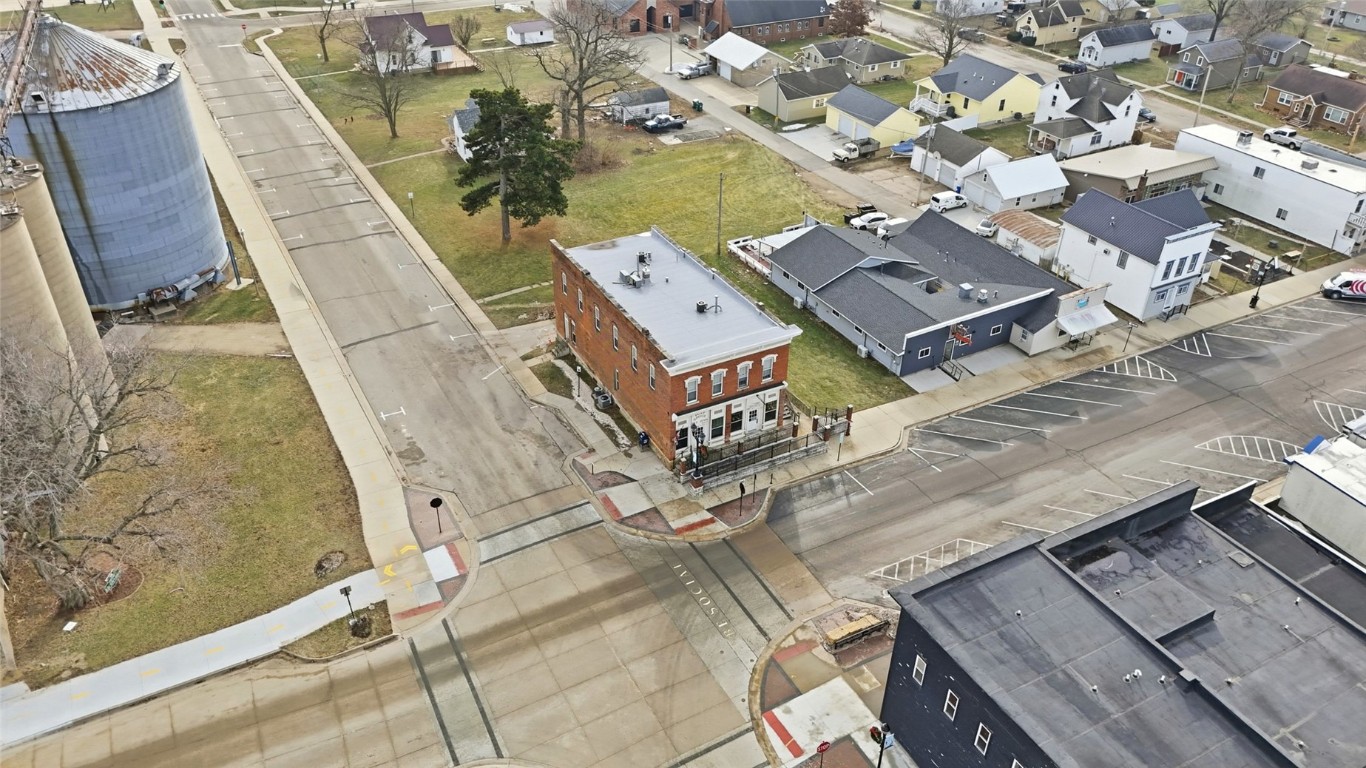1690 Dows Street Ely IA 52227