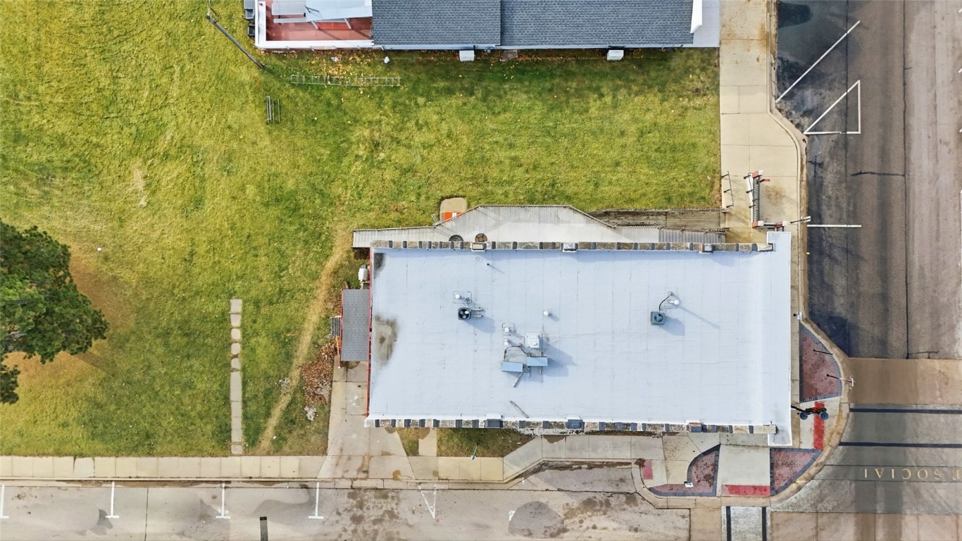 1690 Dows Street Ely IA 52227
