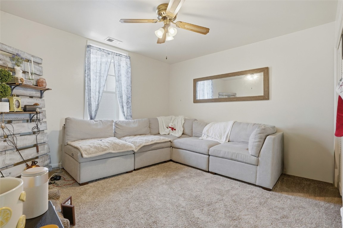 1690 Dows Street Ely IA 52227