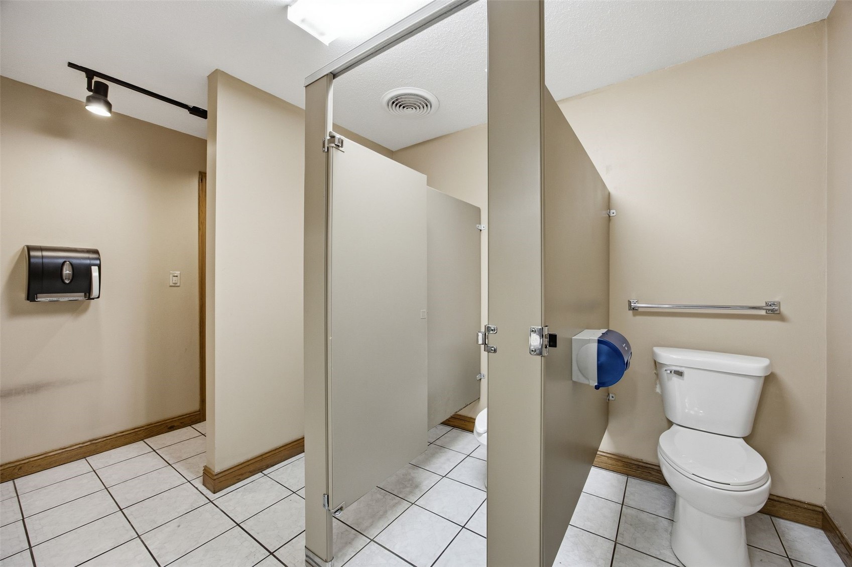 1700 Naoma Drive SW Cedar Rapids IA 52404