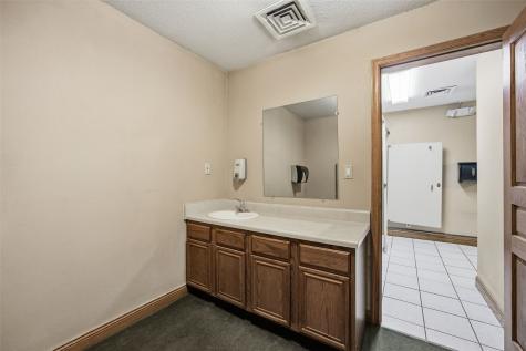 1700 Naoma Drive SW Cedar Rapids IA 52404