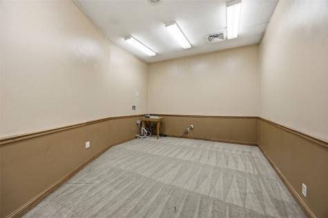 1700 Naoma Drive SW Cedar Rapids IA 52404
