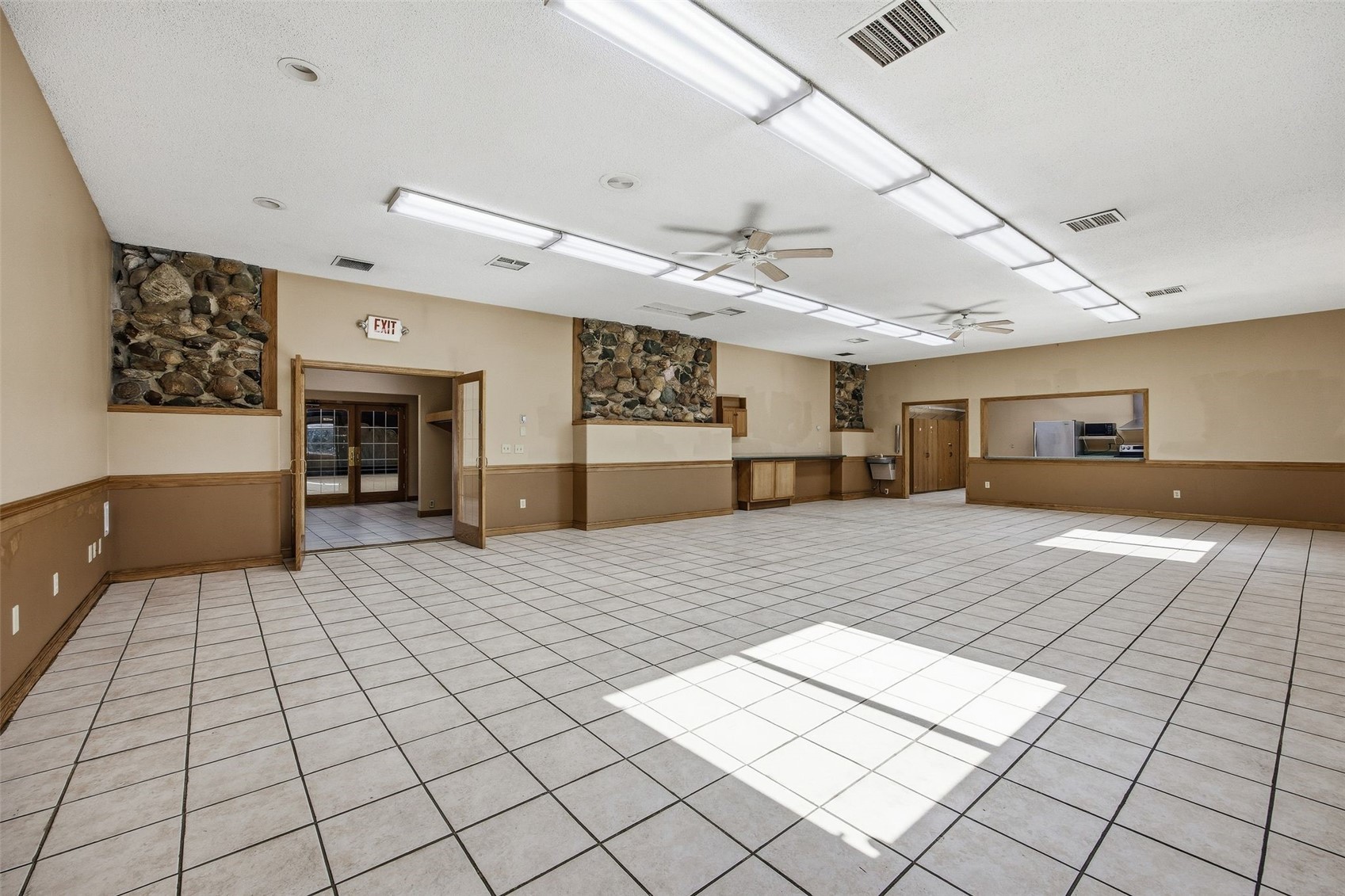 1700 Naoma Drive SW Cedar Rapids IA 52404