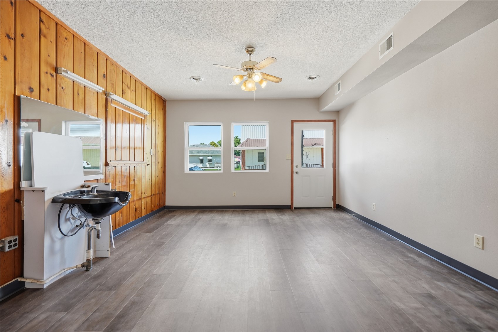 511 Main Street Lowden IA 52255