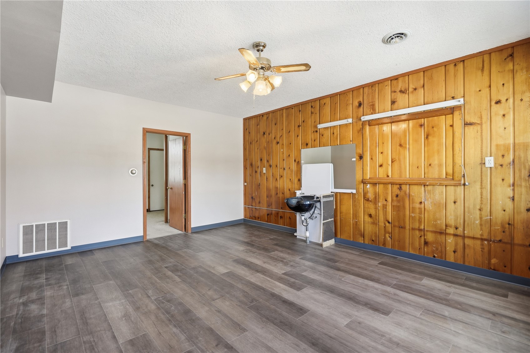 511 Main Street Lowden IA 52255