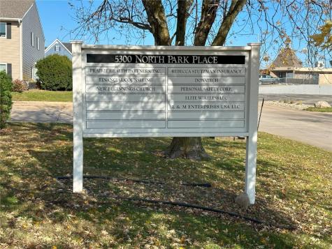 5250/5270/5300/5340 North Park Place NE Cedar Rapids IA 52402