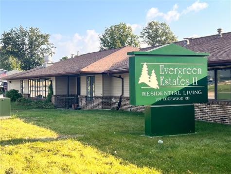 307 Edgewood Road SW Cedar Rapids IA 52404