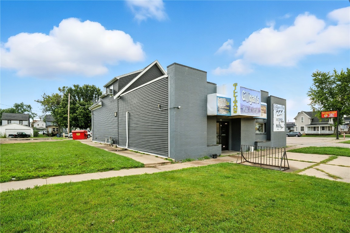 912 1st Avenue Cedar Rapids IA 52405