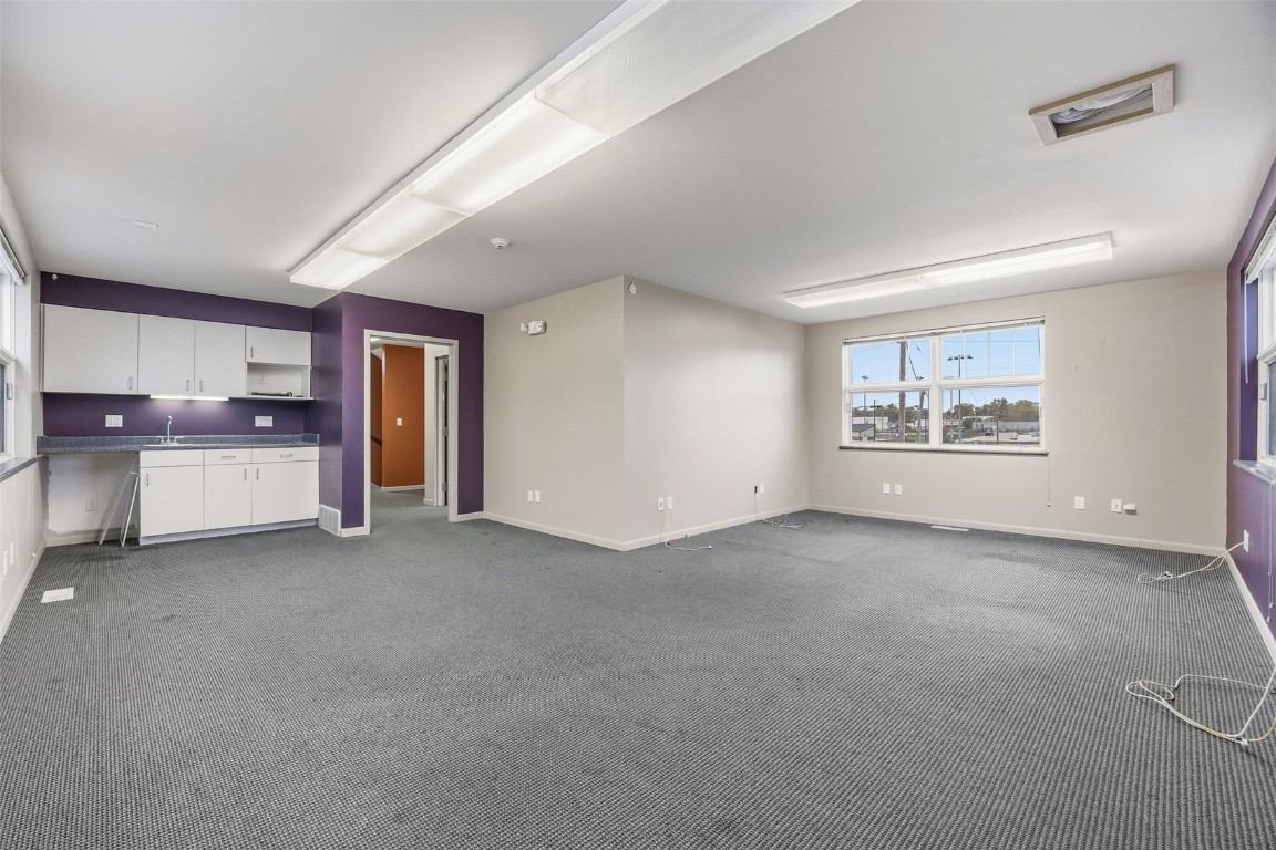 1841 E Avenue NE Cedar Rapids IA 52402