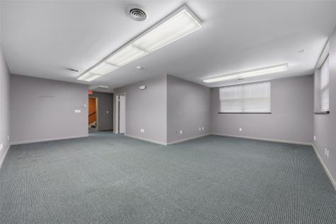 1841 E Avenue NE Cedar Rapids IA 52402