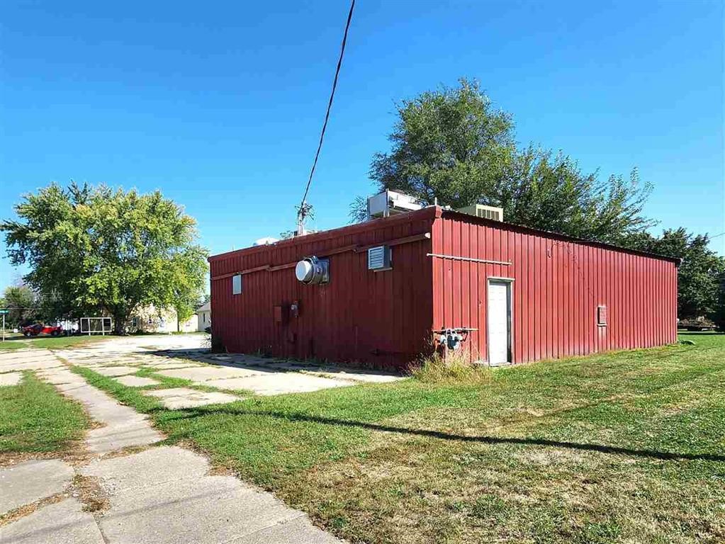 594 Eastern Avenue Marengo IA 52301