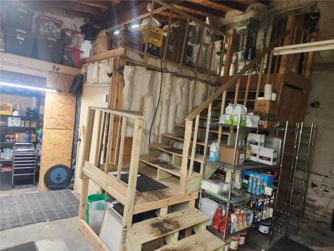 318 Locust Street NE Blairstown IA 52209